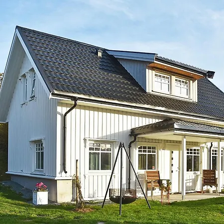 4 Person Holiday In * Oksvoll